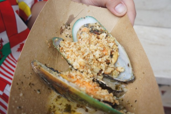 New Zealand's Gratinated Green Lip Mussels with Garlic and Herbs 