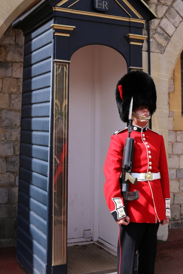 A Guard stands at Windsor Castle