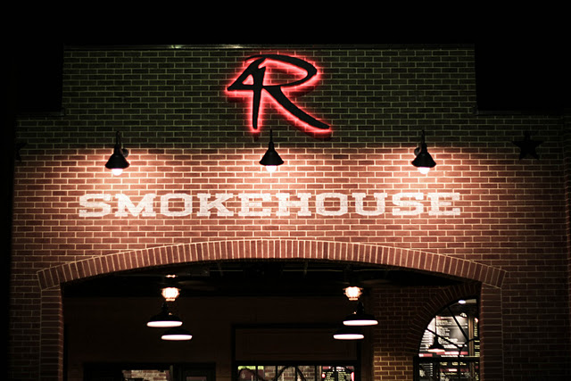 New 4Rivers Smokehouse open in Longwood with The Sweet Shop in-house bakery