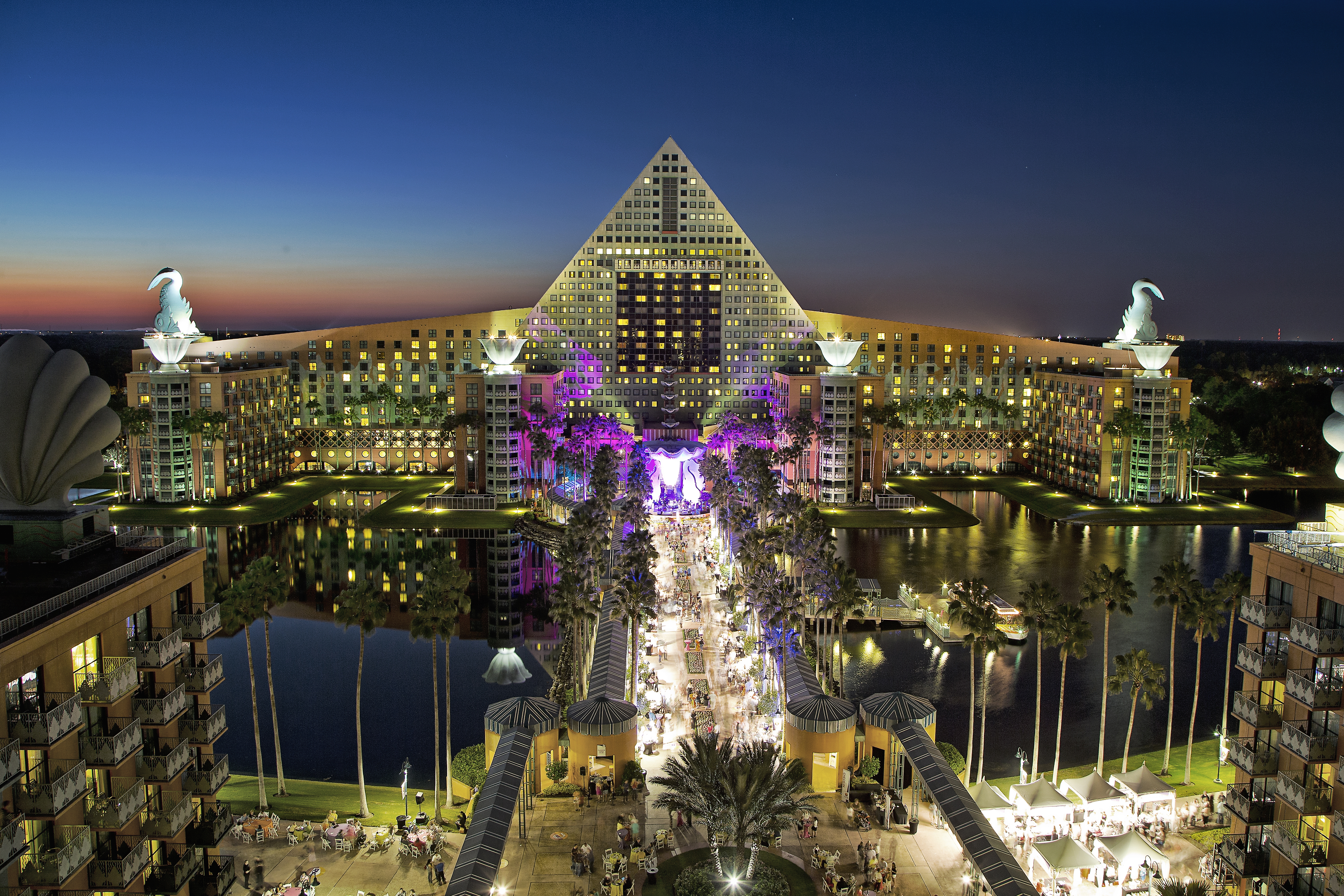 4th Annual Walt Disney World Swan and Dolphin Food and Wine Classic 2013 – Orlando