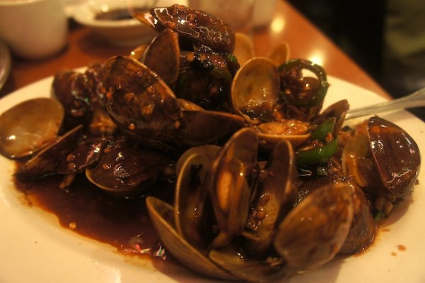 Joe's Shanghai - Stir fried clams in black bean sauce