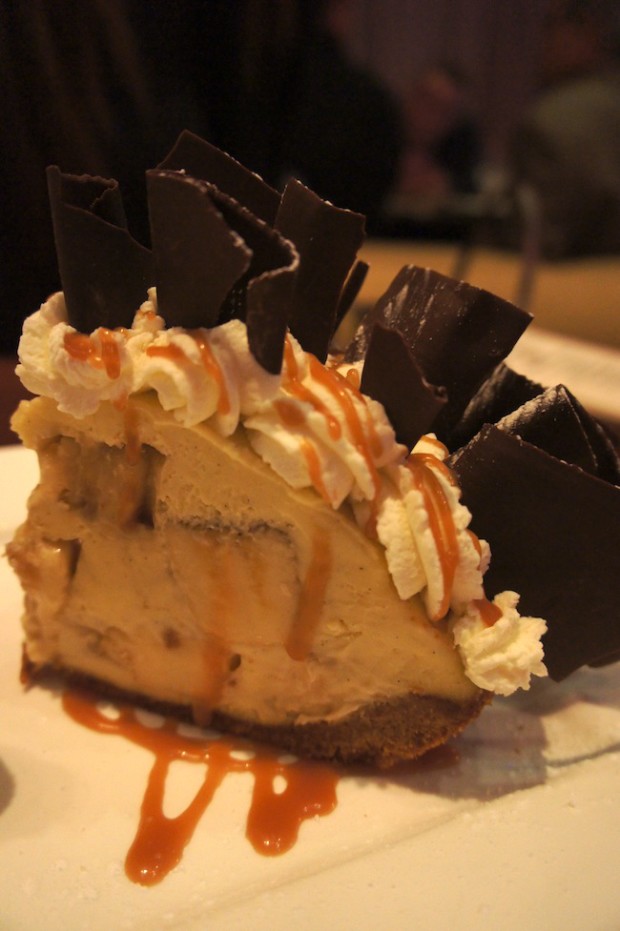 EMERIL'S SIGNATURE BANANA CREAM PIE Graham Cracker Crust and Caramel Sauce