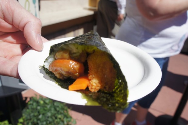 First time seeing chicken curry katsu in a hand roll...awesome! Temaki hand roll – Sliced Panko fried chicken, curry sauce, rice and pickled julienne carrots wrapped with Nori at Hanami