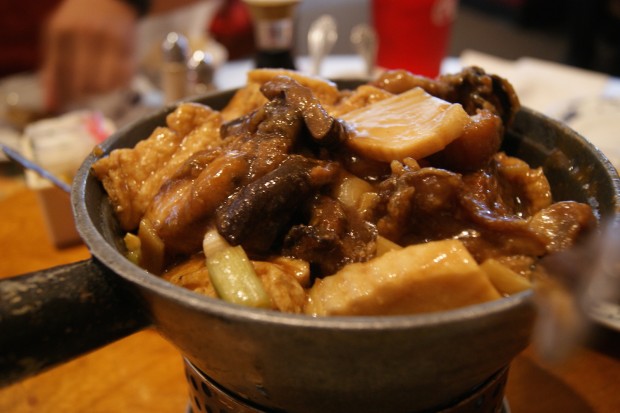 Braised beef and tofu hot pot