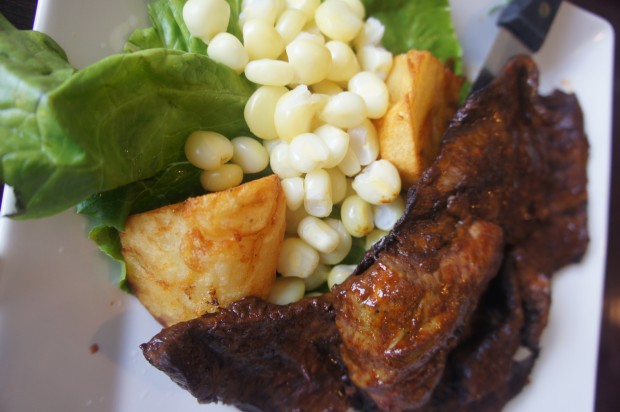 Anticuchos de corazon - grilled marinated beef hearts