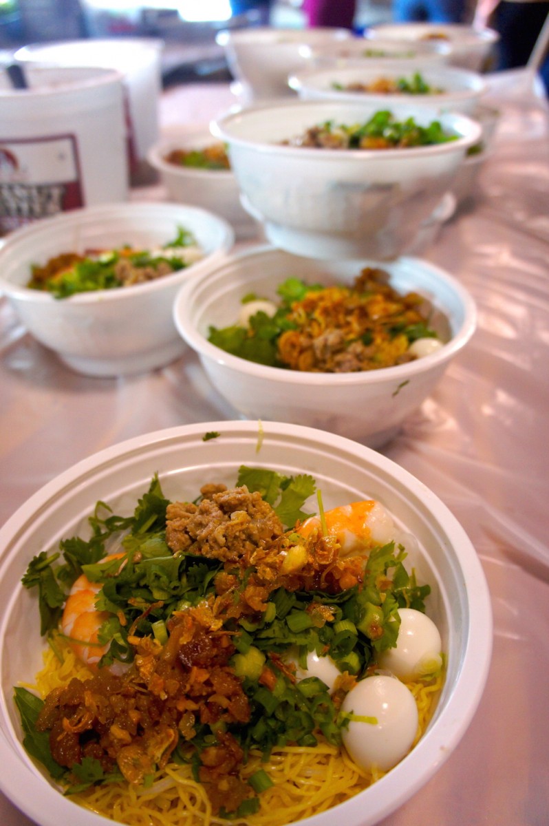 Hu Tieu Mi, a pork and chicken noodle soup