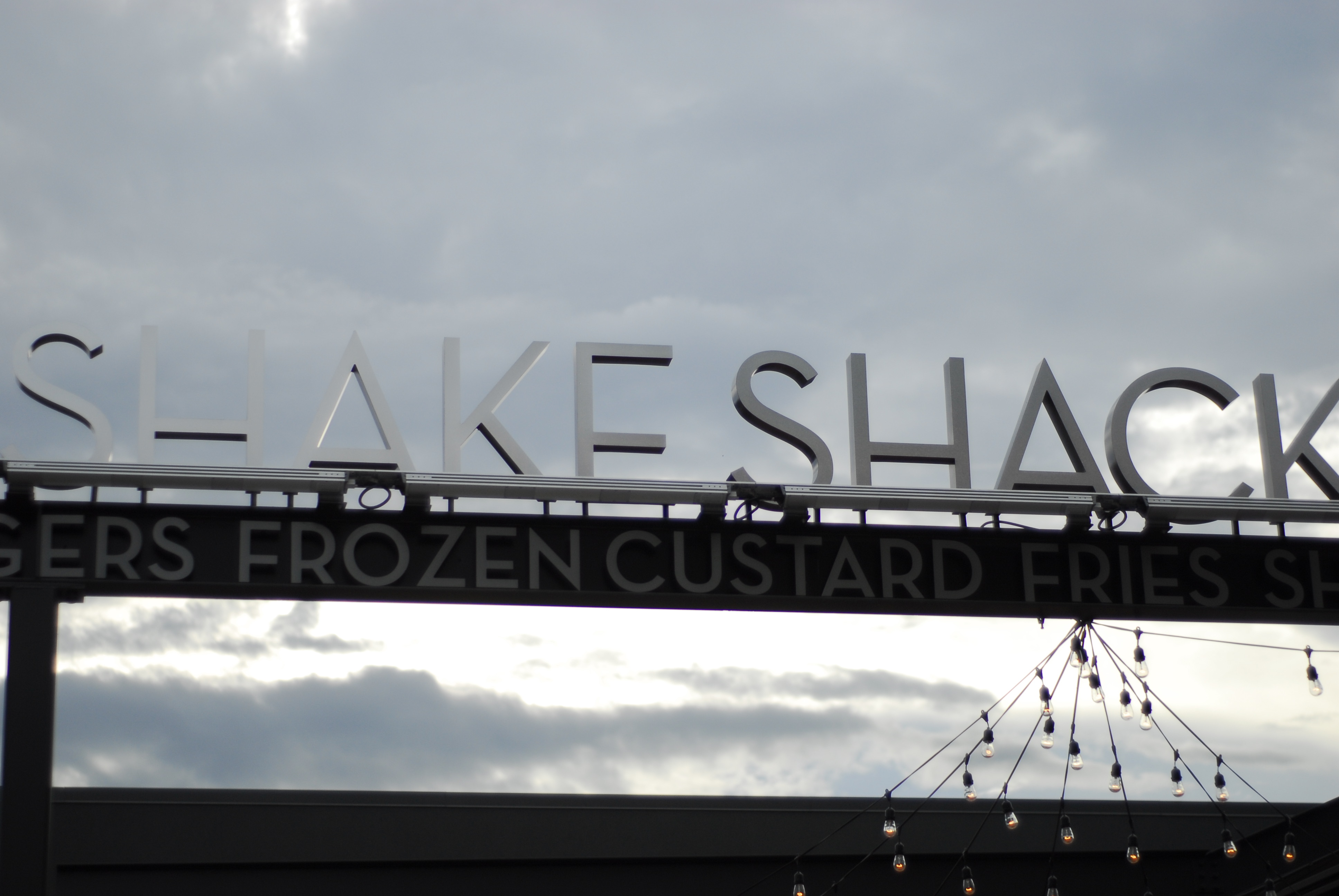 Shake Shack Opens New Location on International Drive