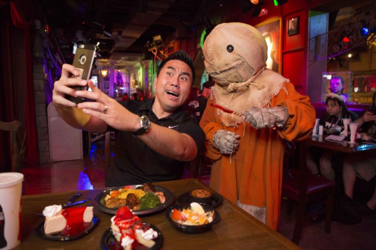 The Fearful Foodie’s Guide to Halloween Horror Nights at Universal Orlando 2017