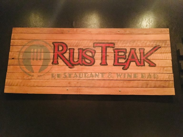 RusTeak Restaurant and Wine Bar: Dinner With Friends