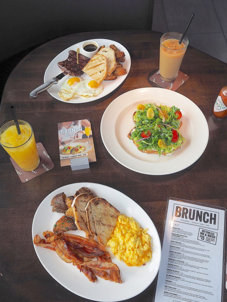 First Look: Brunch at Yard House