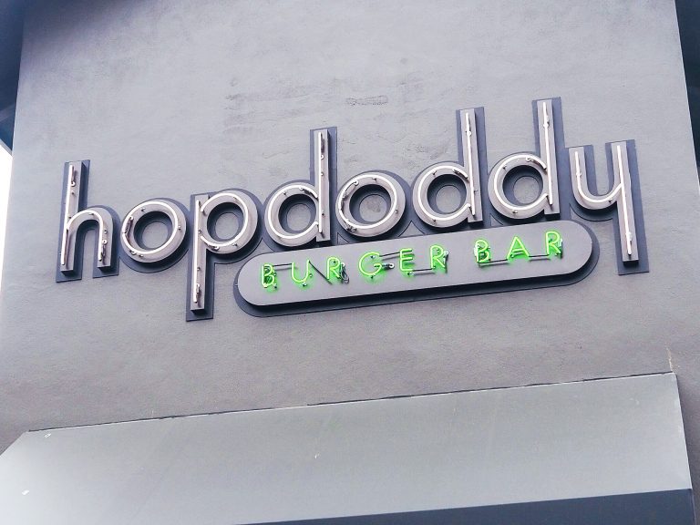 Austin-based Hopdoddy Burgers opens in Orlando