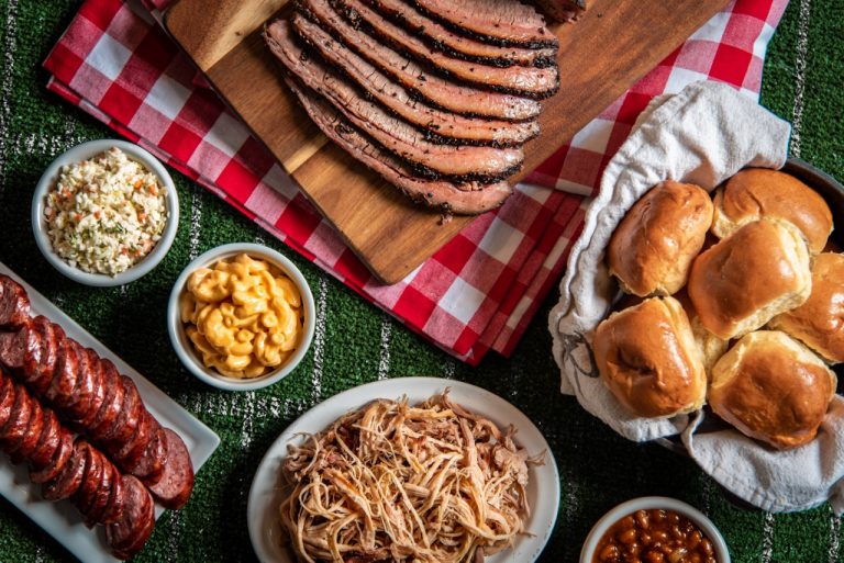 4 Rivers Smokehouse / The Coop – Party Packages 2019