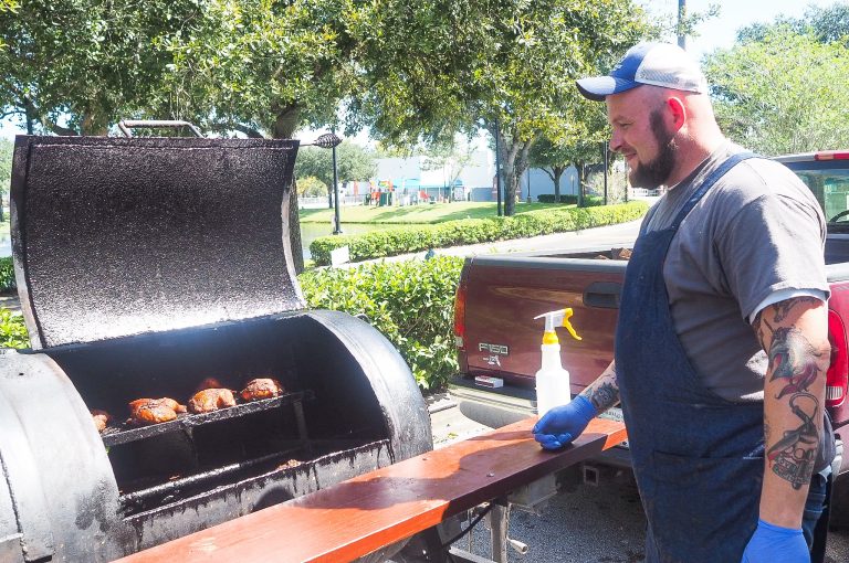 First Look: New BBQ Spot In Sanford – Git-N-Messy BBQ with Chef Chuck Cobb