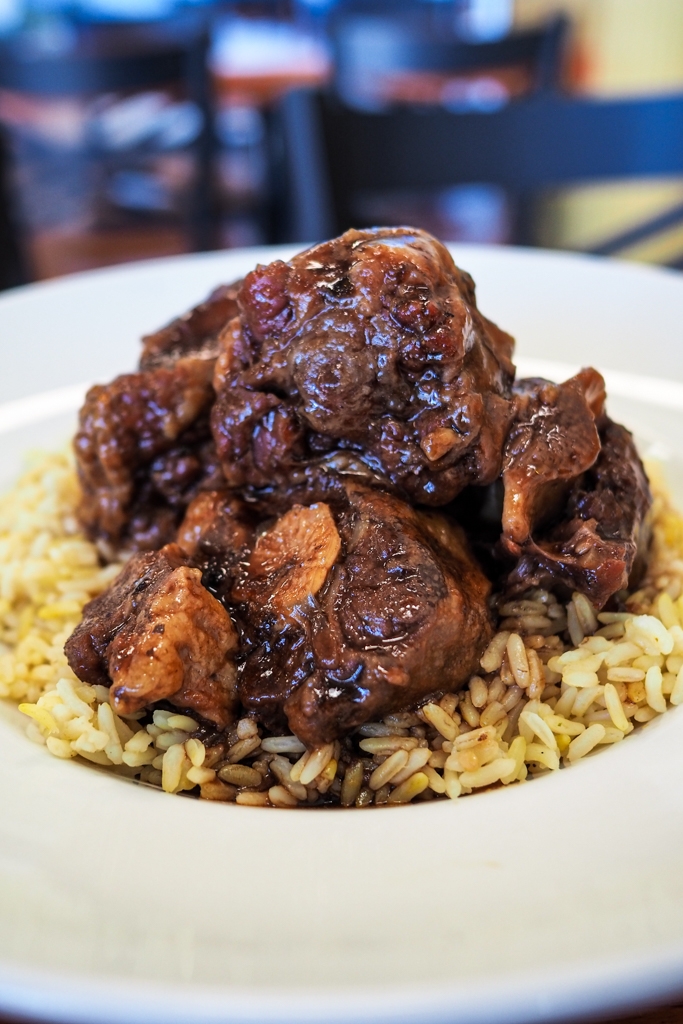 Caribbean Delights at Island Thyme Caribbean Grille with Chef Vern Thomas in East Orlando / Avalon Park