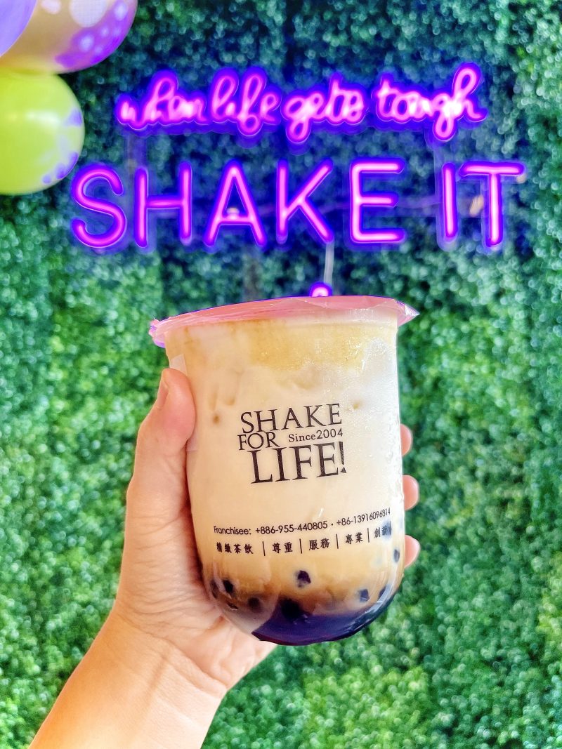 Shake it up! Ding puts a fresh twist on bubble tea - Las Vegas Weekly
