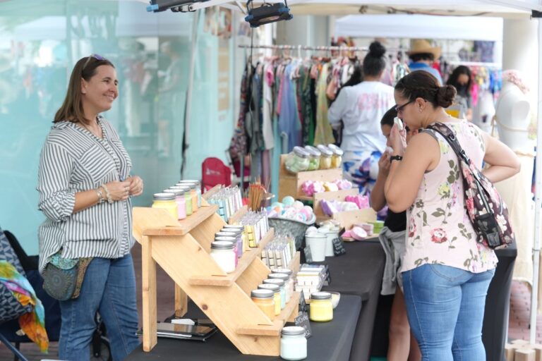 Local Craft Pop-Up Sunset Market at The Pointe Orlando – Friday Nights